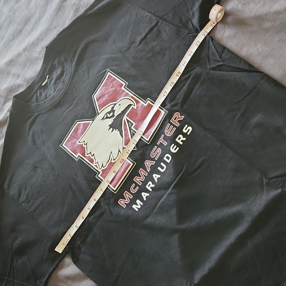 Men's McMaster Marauders Tshirt, size XL - Picture 4 of 5